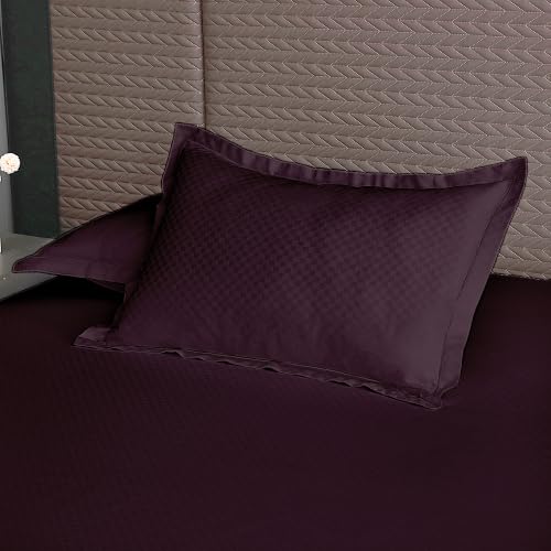 Image of Story@Home Luxe King Size Fitted Bedsheet with 2 Pillow Covers | 500 TC Egyptian Cotton Compact Yarn | 182 x 198 cm | Fits Up to 12 Inch Mattress | Checkered Jacquard | Plum | Gift Packaging