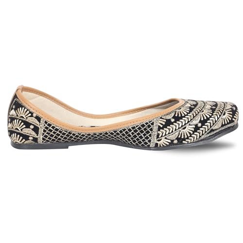 Image of DFR Women Embroidered Mojari Juttis