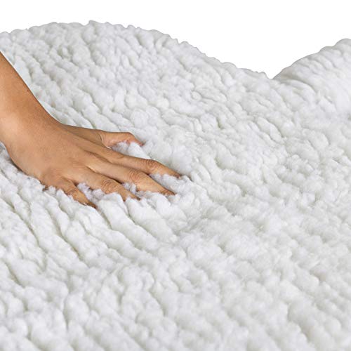 Image of EARTHLITE Massage Table Fleece Pads Sets - Cover Your Massage Table & Face Cradles in Cozy, Warm Fleece