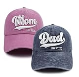 Célébrez la nouvelle maman et le nouveau papa Faites savoir à tout le monde que c'est la première fois maman et papa pour la première fois. Imaginez qu'ils sourient et pensent à son nouvel enfant chaque fois qu'ils portent ce chapeau brodé 3D Mom and Dad est 2025. Matériaux des chapeaux pour future maman : notre chapeau moderne et classique apaise en 100 % coton. La casquette de baseball New Dad Gifts est conçue pour former un bec incurvé fini avec une boucle de fermeture réglable à l'arrière qui est facile à utiliser.