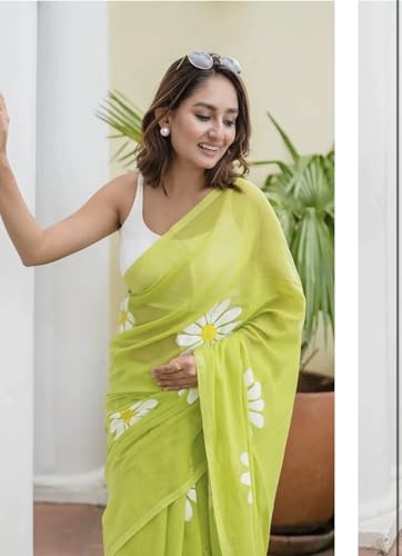 Image of Lilan Cotton Saree with White Daisy Floral Prints Tassel Pallu Lightweight Summer Saree
