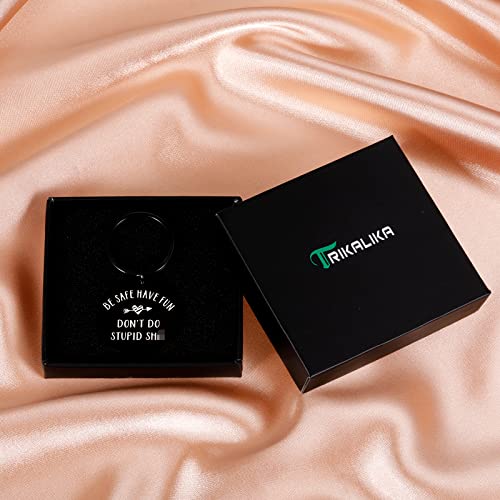 Funny Keychain For Son Daughter Christmas Birthday Gifts For Teens Boys Girls From Mom Don’t Do Stupid Keychain Stocking Stuffer Valentines Gag Gifts For Him Her Graduation Holiday Gift For Teenagers #TOP6
