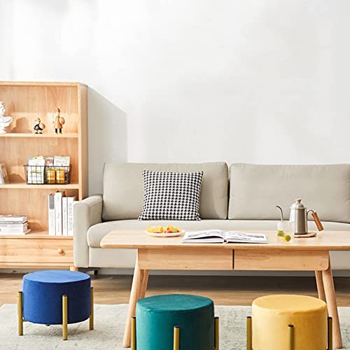 Tabourets bas autour d'une table basse pour apéritif convivial salon - 7