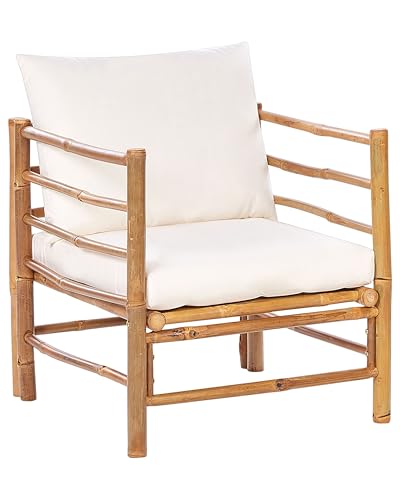 Beliani Fauteuil de Jardin Moderne Rustique en Bambou avec Dossier et Coussins Extérieur Blanc Cassé Cerreto