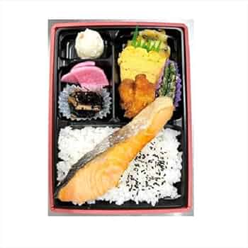 Amazon.co.jp: ライフコーポレーション ・健美銀鮭使用の鮭弁当 1