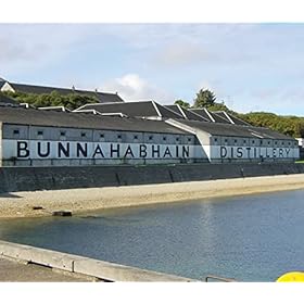 Discover the Richness: Buy Bunnahabhain Toiteach A Dhà Islay Single Malt Scotch Whisky, 20cl | 46.3% Vol - Oaky, Peppered, Peated Perfection – Bunnahabhain