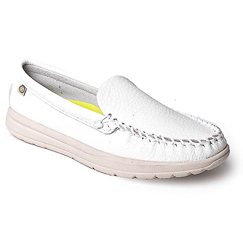 Minnetonka Women's Discover Deerskin