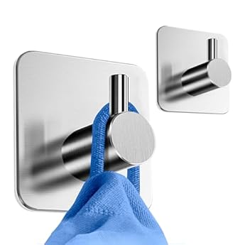 Foto di HoneyHolly Ganci Autoadesivi, 2 Pezzi Appendi Accappatoio Bagno, Acciaio Inox, Porta Asciugamani Autoadesivo, No Perforazione, Gancio Accappatoio Doccia per Cucina, Bagno, Toilette, Ufficio