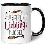 Bedruckte Tasse mit Spruch - Du bist mein Lieblingsmuggel - Kaffeetasse mit Spruch als Geschenk für Fantasy Fans - Zauberhafte Geschenke für Sie & Ihn - Farbe: Schwarz & Weiß