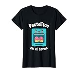 Una gran idea de regalo para las futuras madres. Sorprende a tu familia, amigos y colegas con este divertido conjunto. Ideas de regalos para los padres. ¡Todos se divertirán! Mamá 2021, Papá 2021, Bebé 2021, Padres 2021. Para Annuncio Mamá en Prácticas.