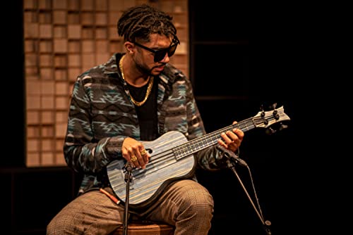 Bass-Ukulele Ortega Guitars Elektro-Akustisch mit F-Schallloch