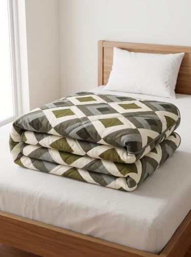 Image of Mafatlal 120 GSM Tulip All Weather Single Comforter | Reversible Microfiber AC Blanket & Quilt | Ultra Soft Lightweight Everyday Bedding Solution Rajai | 154 x 228 cm | Olive Geometric