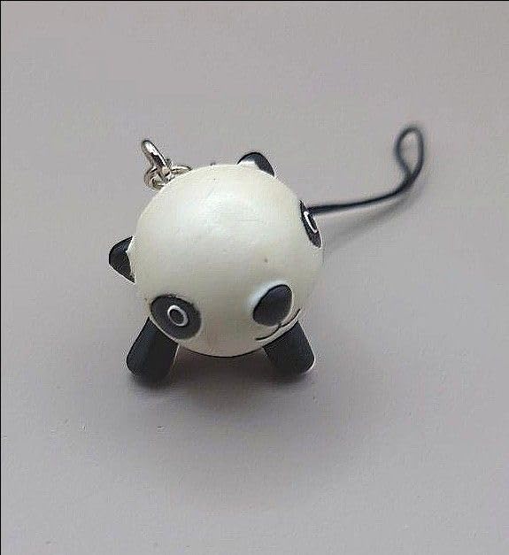 Amazon.co.jp: たれパンダ鈴御守り レトロパンダ キーホルダー : おもちゃ