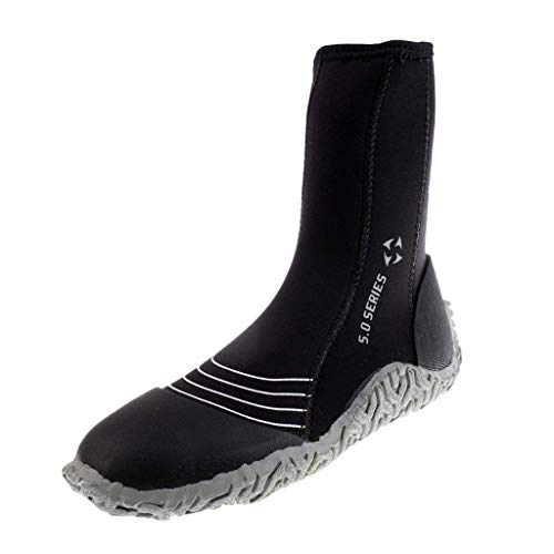 Chaussures de plongée hommes pour vos sessions de surf