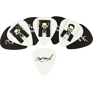 Fender® »JOE STRUMMER PICK TIN – MEDIUM – 8 PACK« Médiators en celluloïd – Forme 351 – Medium – Pack de 8 – Couleur: JS… - Les Beatles, Paul McCartney, John Lennon, RIngo Starr, George Harrison Fender® »JOE STRUMMER PICK TIN - MEDIUM - 8 PACK« Médiators en celluloïd - Forme 351 - Medium - Pack de 8 - Couleur: JS… – Image 2
