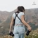 C Coiro Kameragurt für 2 Kameras mit doppeltem Tragegurt aus Leder und verstellbarem Schultergurt - Ledergurt für DSLR/SLR - Camera Dual Shoulder Strap, Standard/Schwarz