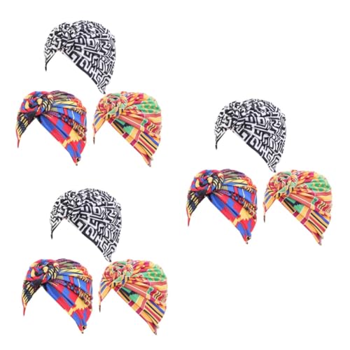 Bonnet femme imprimé fleurs avec écharpe tressée noir et vert style automne hiver