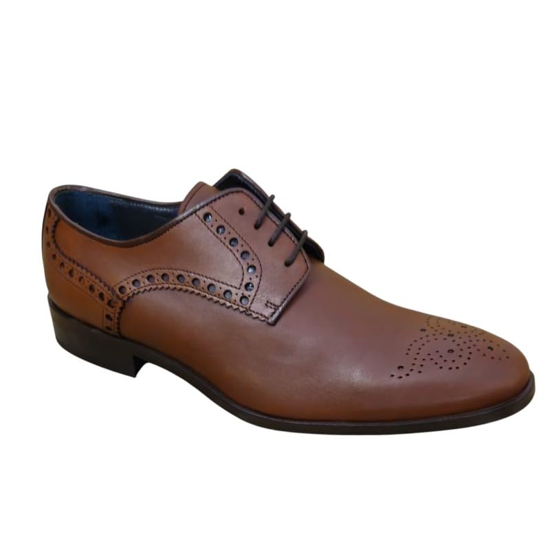 Zapatos de vestir tipo Oxford en piel para lucir impecable como novio o invitado de honor
