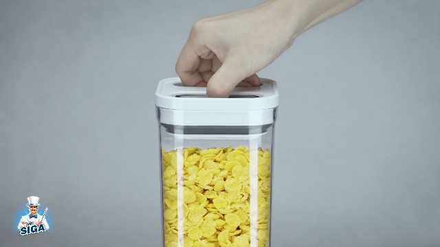 MR.SIGA 2 Pack Airtight Food Storage Container Set, BPA Free Kitchen Pantry Organization Canisters, One-handed Airtight Cereal Spaghetti Storage Containers, 2.1 L / 72oz, White