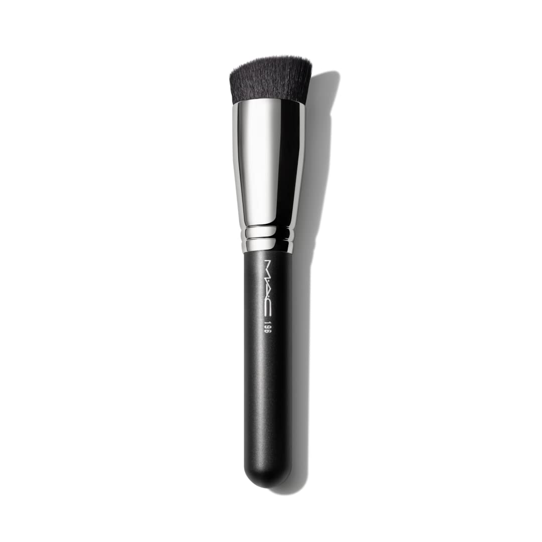 MAC 196 Slanted Flat Top Foundation Brush