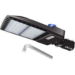 LEDMO 200W LED مواقف السيارات أضواء 5000K Street Shoebox Pole Lights مقاوم للماء 26000LM Super Bright Dusk to Dawn Outdoor Commercial Area Flood Security Lighting Slip Fitter for Stadium Sport Garage