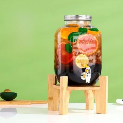 FADZECO ドリンクサーバー 3L/5L/8L ガラスジャグ 飲料ディスペンサー 飲料ボトル貯蔵タンク 蛇口付き大容量保存ボトル 梅酒 ジュース ビール保存容器 密閉缶 キッチン冷たい飲み物用 製 蛇口式 (ABS の蛇口+竹と木材の架台,5L)