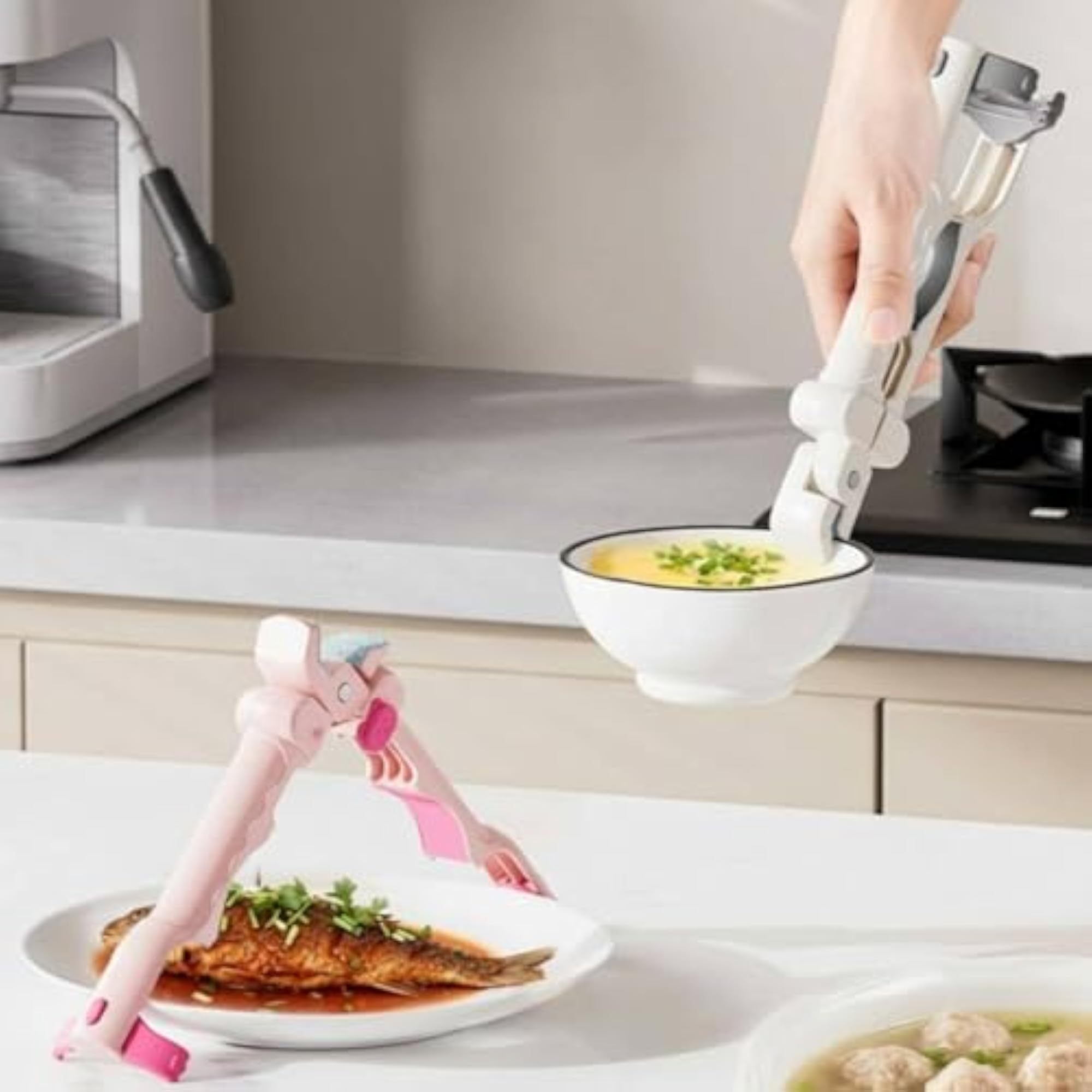 Multi-Functional Silicone Bowl Gripper for Steaming