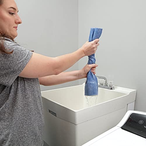 Image of PIG Water Absorbing Kit | Absorbs up to 5 Gallons per kit | Blue | PM50490