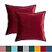 Produktbild Bedsure Kissenhülle Kissenbezug 50x50 cm Rot 2er Set für Sofakissen Dekokissen - Samt Kissenbezüge Zierkissenbezug Zierkissenhülle für Weihnachten aus Super Weicher und Flauschiger Uni Farbe Samt