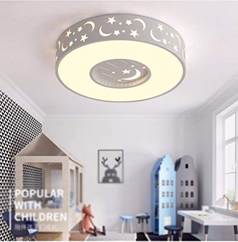 Lumières de la chambre des enfants avec étoiles et lune pour illuminer les nuits des filles