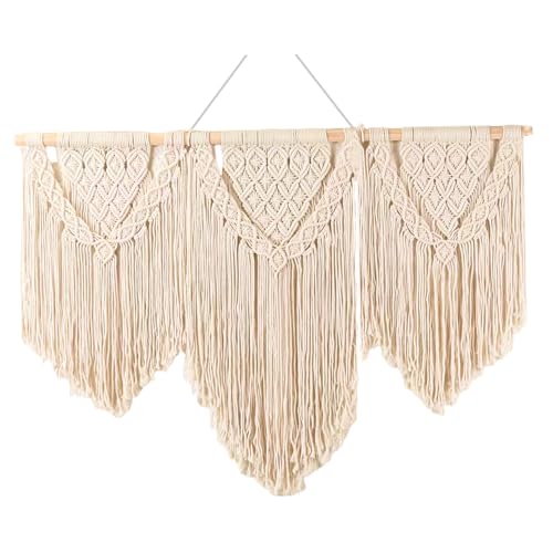 Tenture murale en macramé bohème pour un salon chaleureux