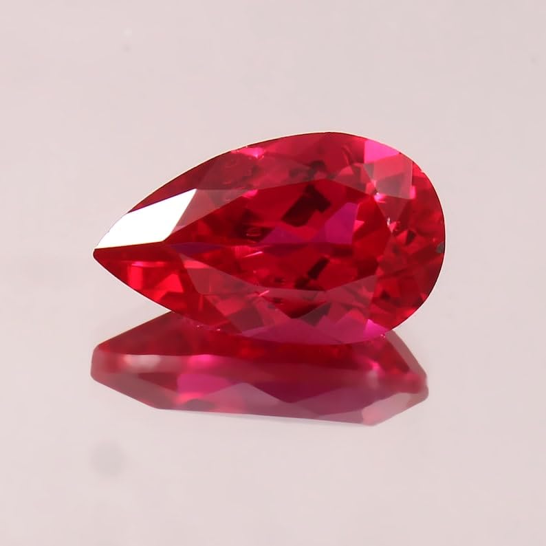 Rubis naturel du Mozambique 15x9mm : la gemme poire idéale pour réussir vos montages de bijoux