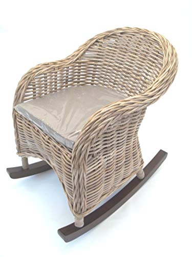 enfants rocking chair en rotin avec des coussins