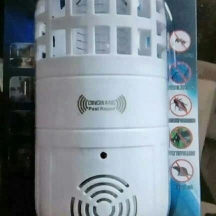 2-in-1 ultrasonic pest repeller