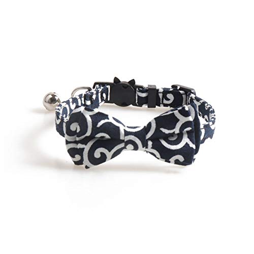 PETFAVORITES Breakaway Bowtie Katzenhalsband mit Glöckchen - Ninja Kitten Fliege Kitty Teacup Welpen Kleidung Zubehör, verstellbar und handgefertigt (Marineblau, 19,8 bis 26,7 cm) Cover