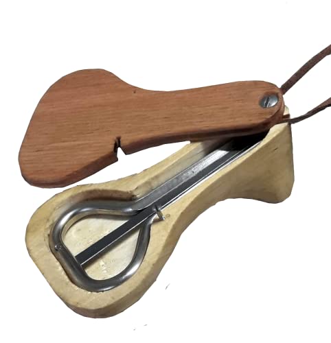 very good jew harp by Meister Schlütter (Germany) tuned to"G" in a very nice gift box made of spruce Cover