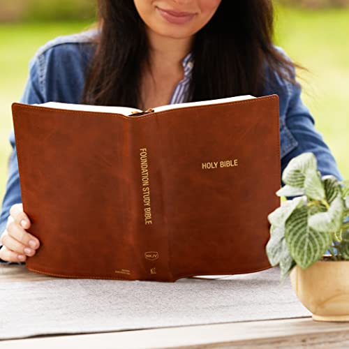 Image of NKJV, Foundation Study Bible, Large Print, Leathersoft, Brown, Red Letter, Thumb Indexed, Comfort Print: Holy Bible, New King James Version