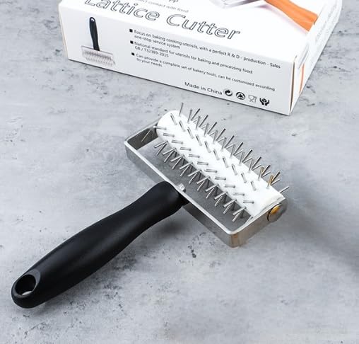 Rooster gebak cutter roller - geschikt voor koekjes en pizza - crème
