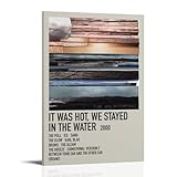 AHEUWAEBE Póster de lienzo con texto en inglés 'The Microphones It Was Hot, We Stayed In The Water' (60 x 90 cm), estilo marco