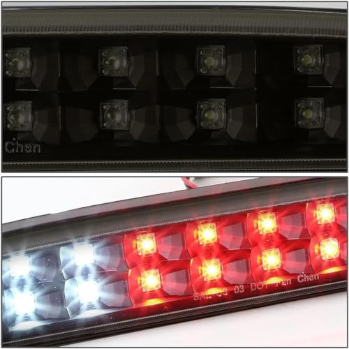 Feu stop central surélevé Mazda B2500 résout panne éclairage - 4