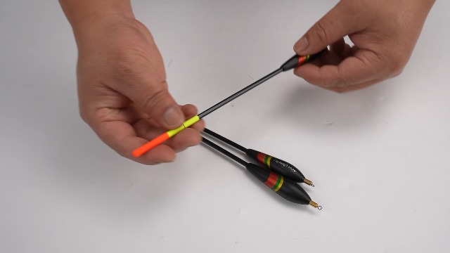 3 Flotteurs De Pêche Carpe – Bois Balsa + Cuivre – 1.5+4g / 5g / 6g – Queues Fluorescentes