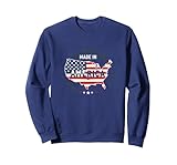 Design patriotique avec la carte des États-Unis avec motif drapeau américain, texte « Made in America » et fond d'équipement industriel – Parfait pour montrer votre amour pour les produits fabriqués aux États-Unis et votre fierté nationale