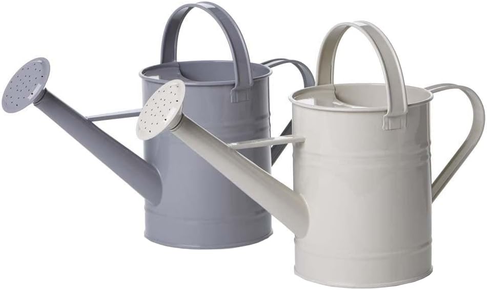 wilko Watering Can in Assorted Colours, Features a Strong Metal