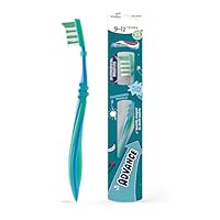 Aquafresh Advance Kids Toothbrush, Developed by Dental Experts for Children Aged 9-12 Years Old, Plastic-Free Packaging, Soft Toothbrush