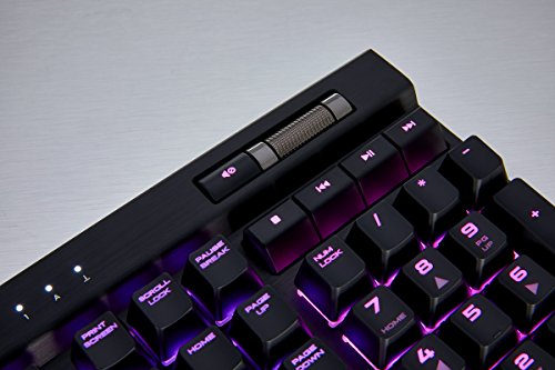 Corsair K70 RGB MK.2 Clavier Mécanique Gaming (Cherry MX Blue: Précis et Audible, Rétro-Éclairage RGB Multicolore, AZERTY FR Layout) - Noir [Exclusif Amazon]