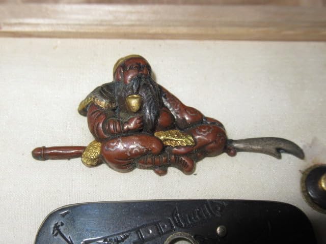 未使用江戸後期◇金工『中川一匠』刀装具 表：槍と老人 裏：山