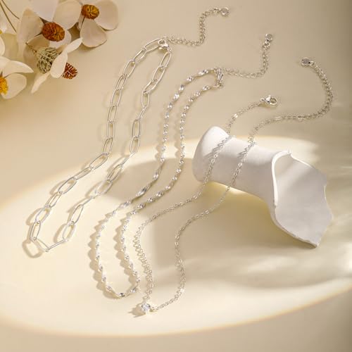 Collier en or superposé avec pendentif cœur le cadeau tendance idéal