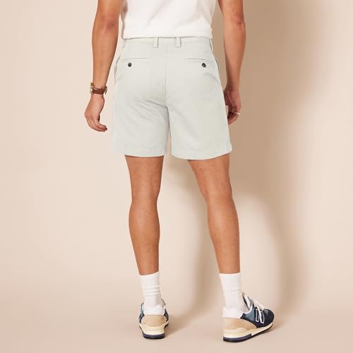 Image of Amazon Essentials Men's Classic-Fit 7 inch Chino Shorts