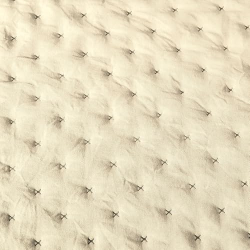 Image of Amazon Basics Brushed Microfiber Quilt Set, Extra Soft with Natural Texture, 2-Piece, Twin /Twin XL, Beige
