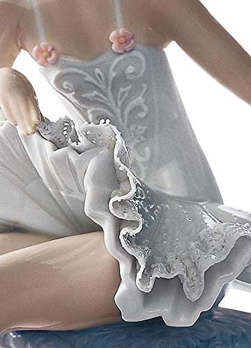 Amazon.com: LLADRÓ Recital Ballet Girl Figurine. Porcelain